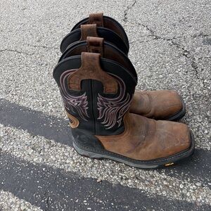 Vibram Men's Black and Brown Boots